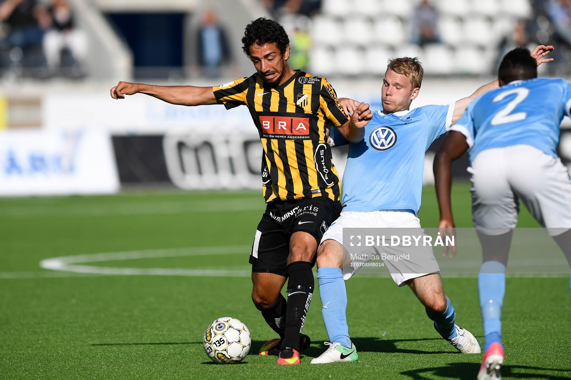 Häckens Daleho Irandust och Malmö FFs Oscar Lewicki