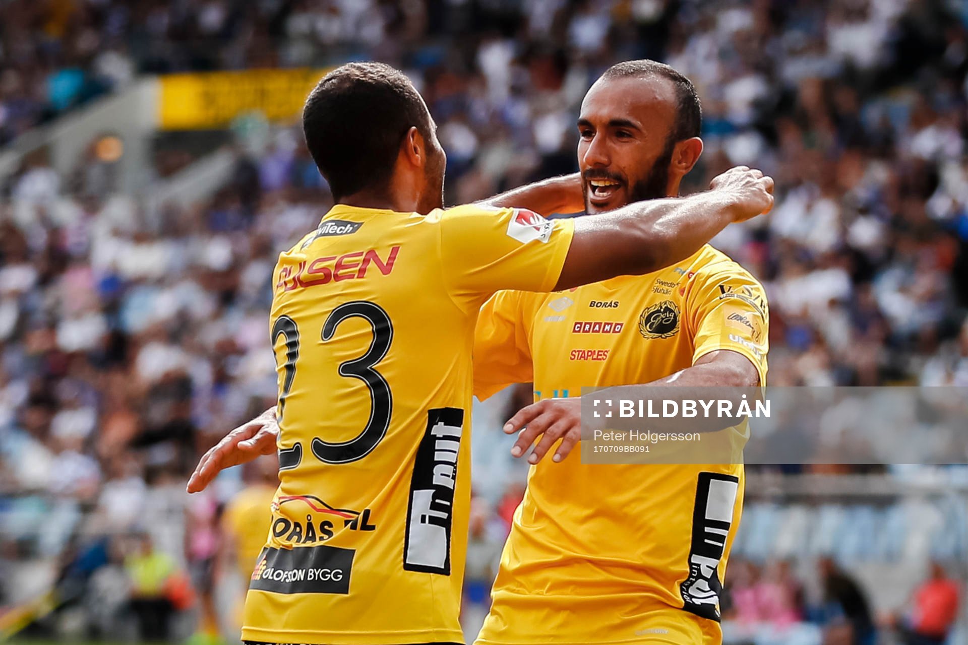 Elfsborgs Alex Dyer och Issam Jebali jublar
