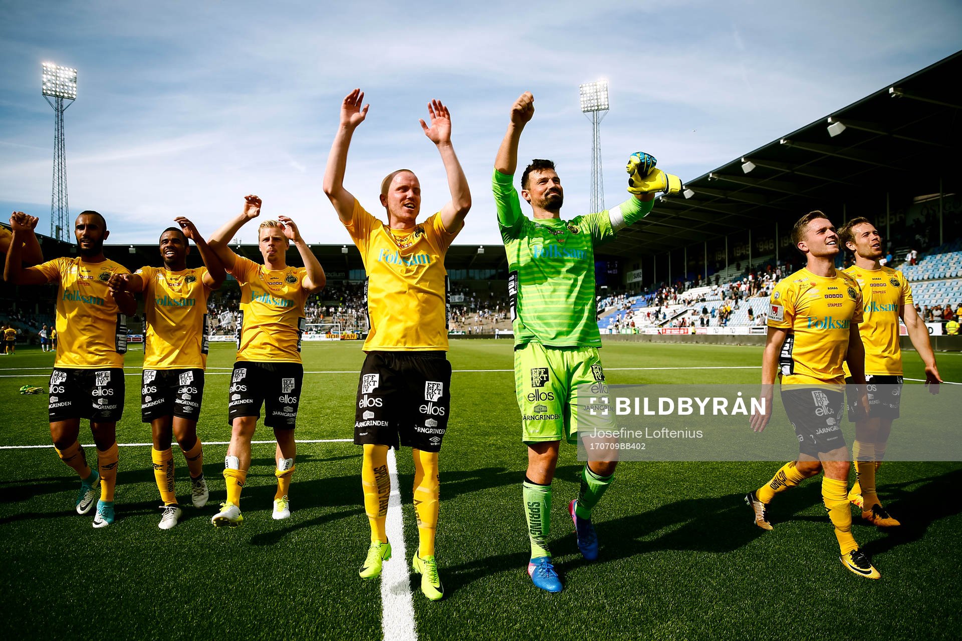 Elfsborgs spelare jublar efter fotbollsmatchen i Allsvenskan mellan Norrköping och Elfsborg den 9 juli 2017 i Norrköping.