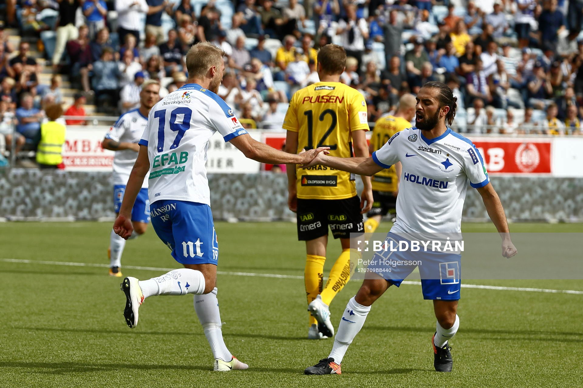 Norrköpings Sebastian Andersson och Christopher Telo jublar