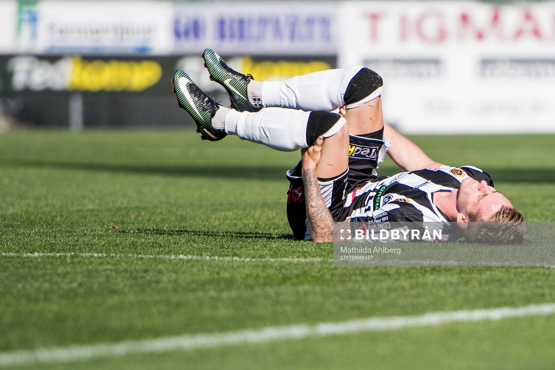Landskronas Rasmus Alm grimaserar