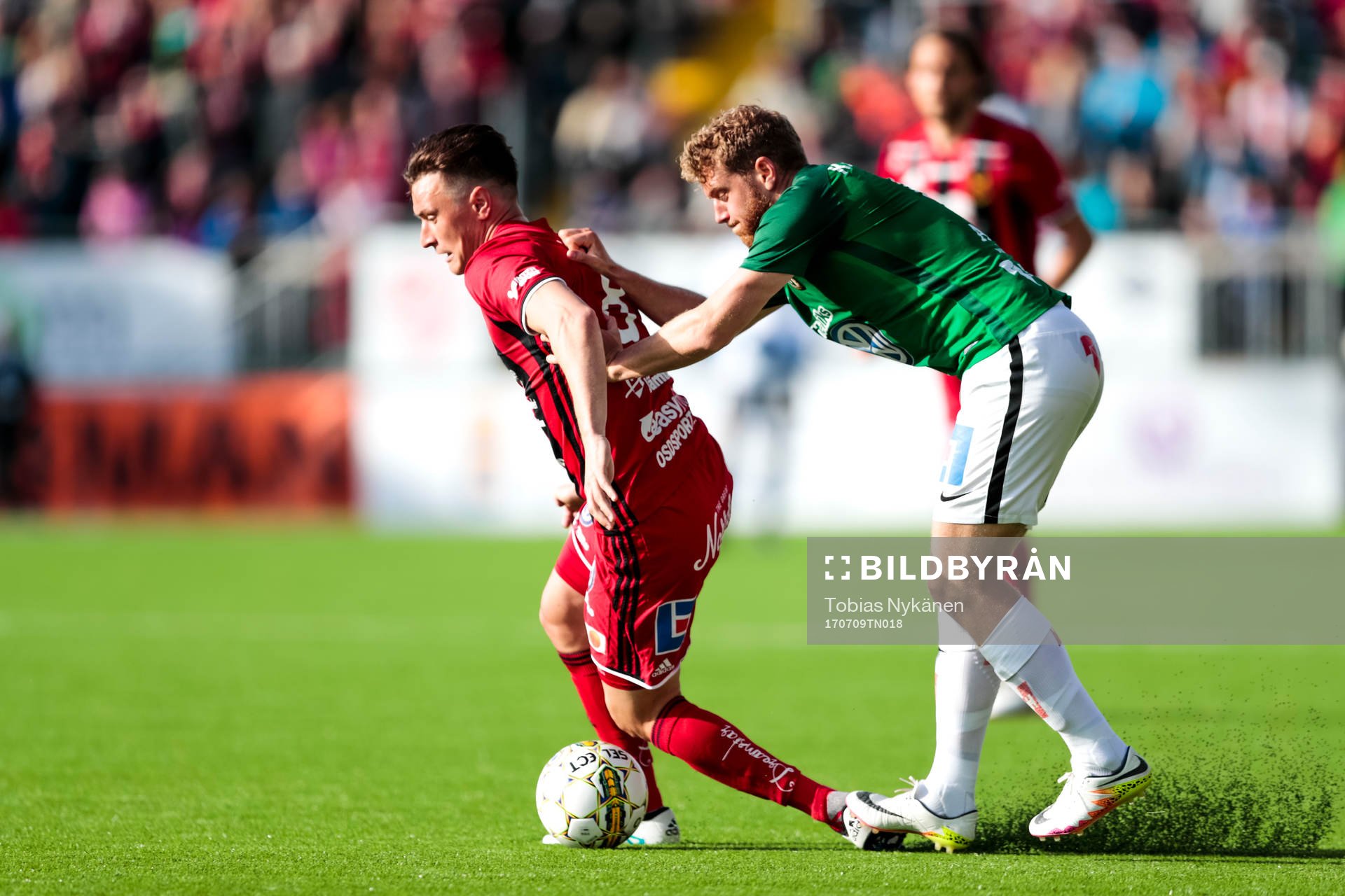 Östersunds Jamie Hopcutt och Jönköpings Stefan Karlsson