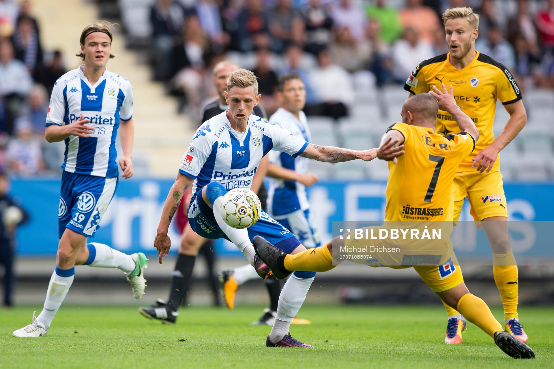 IFK Göteborgs Sören Rieks mot Halmstads Nikolai Alho