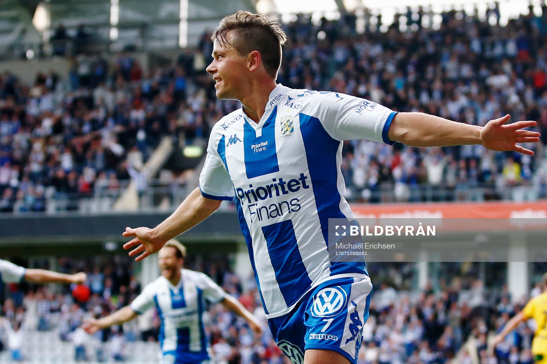 IFK Göteborgs Mads Albaek jublar