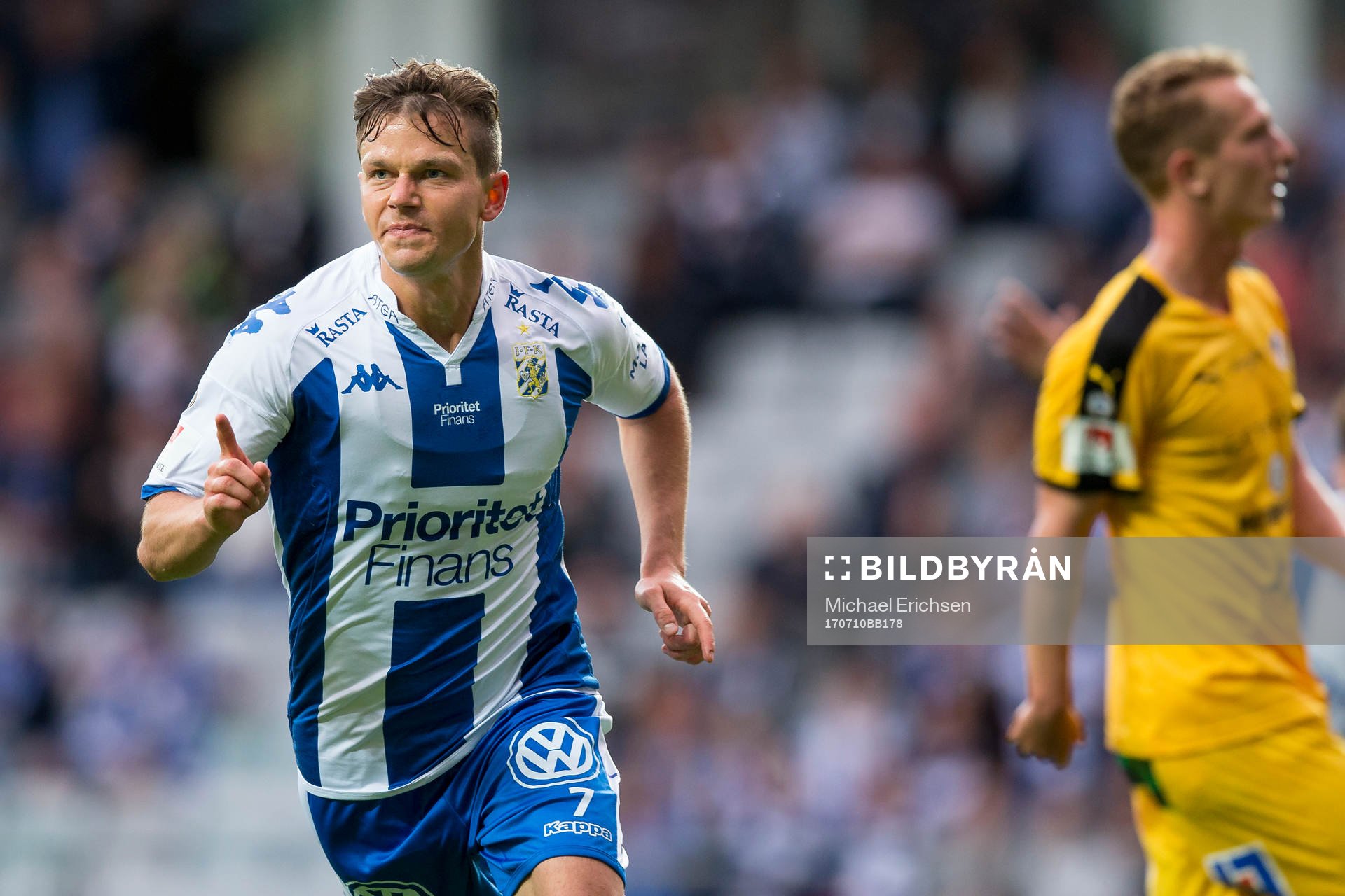 IFK Göteborgs Mads Albaek jublar
