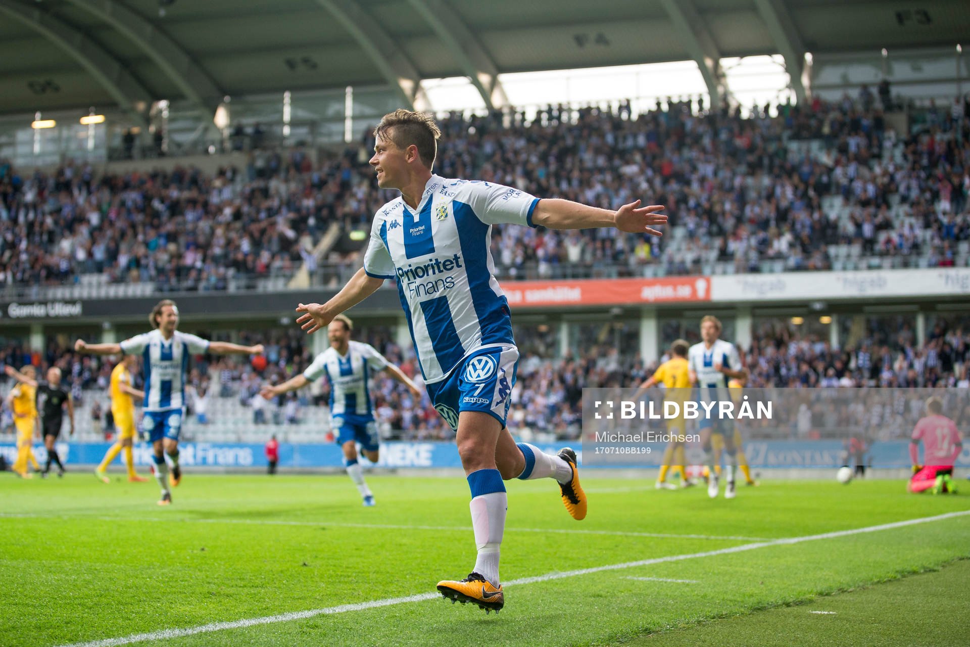 IFK Göteborgs Mads Albaek jublar