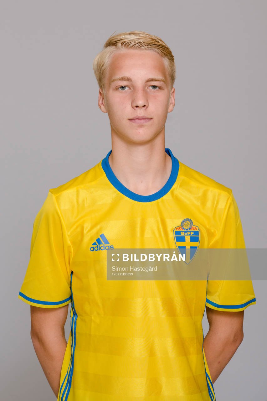 Victor Larsson i P17/00-landslaget