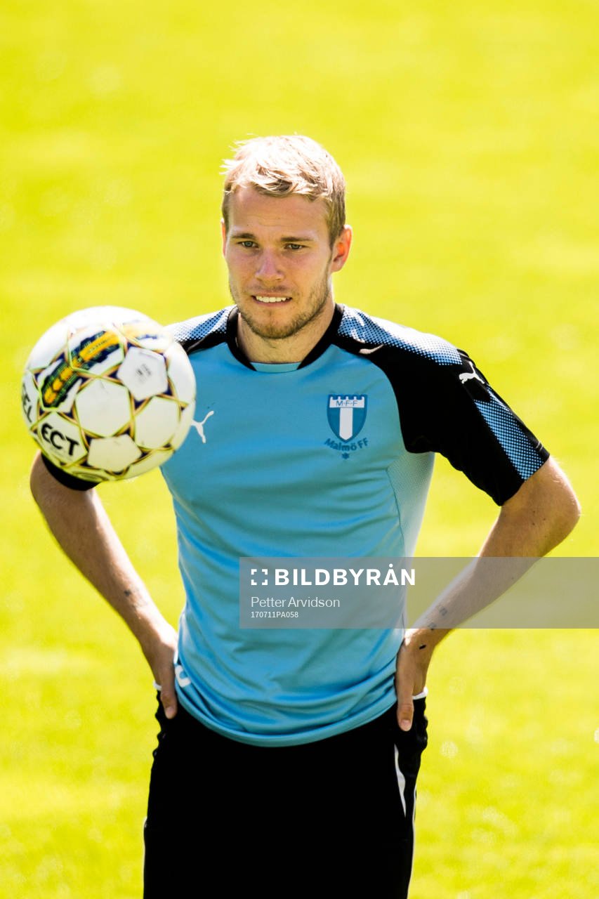 Malmö FFs Oscar Lewicki