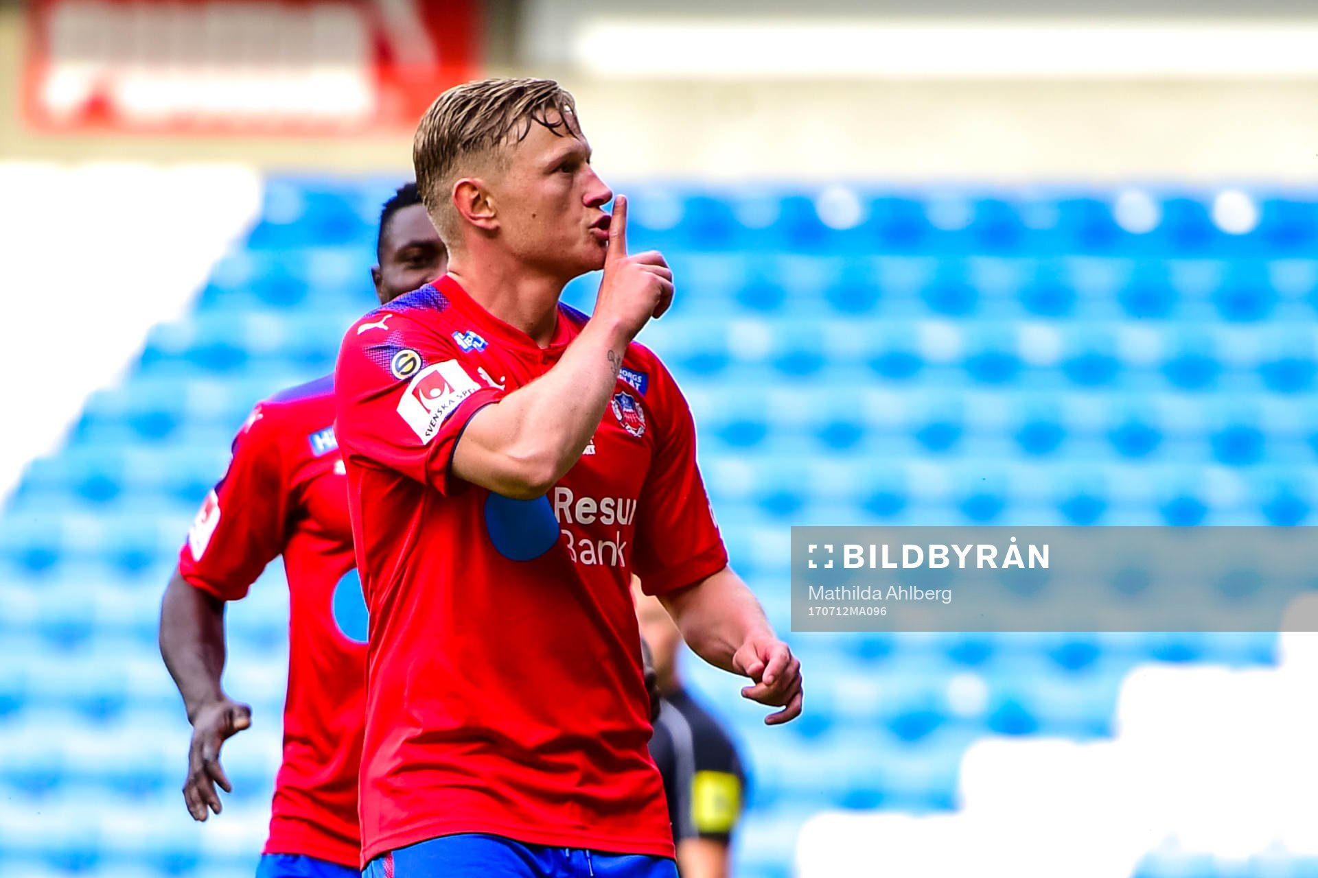 Helsingborgs Lasse Rise jublar
