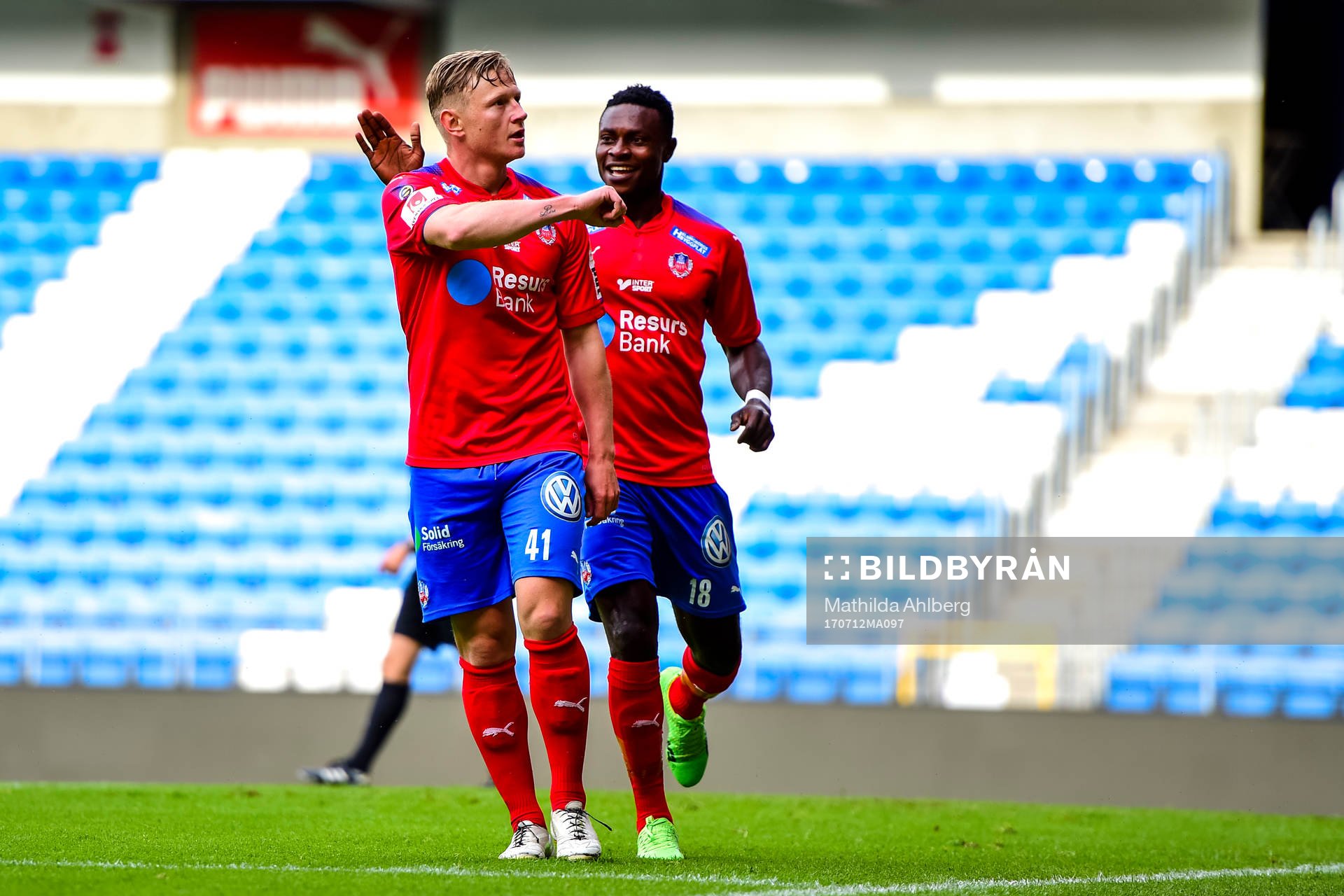 Helsingborgs Lasse Rise jublar