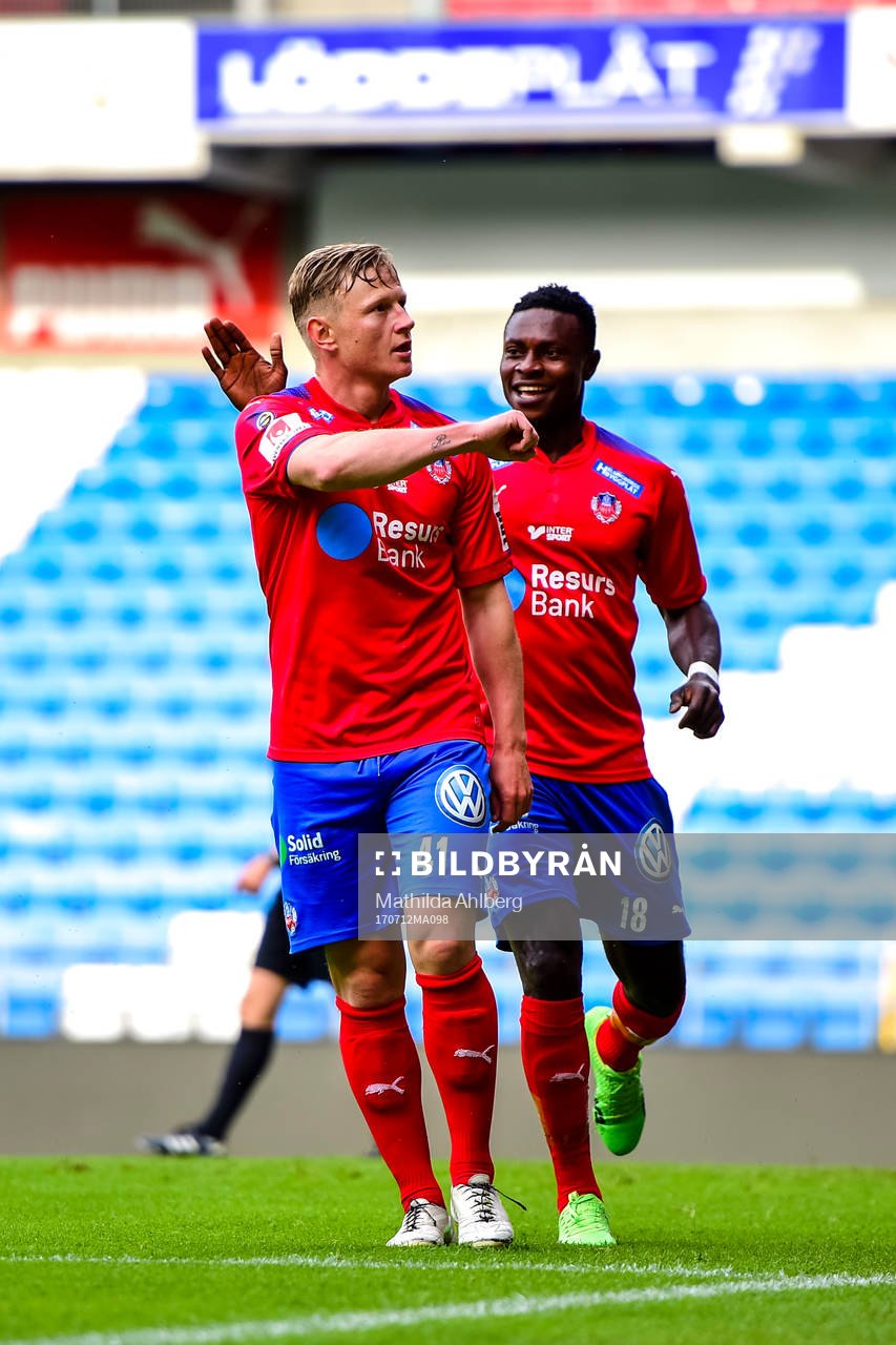 Helsingborgs Lasse Rise jublar