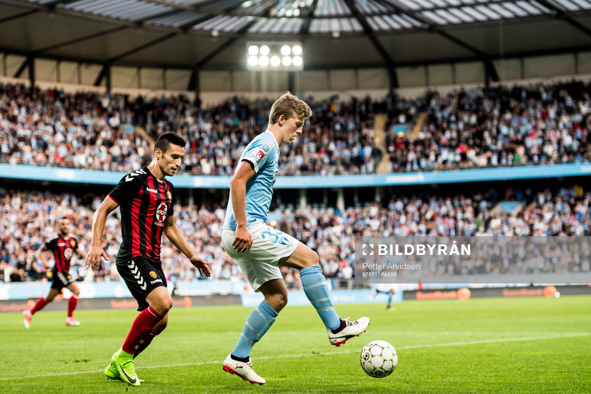 Malmö FFs Teddy Bergqvist och Vardars Nikola Gligorov