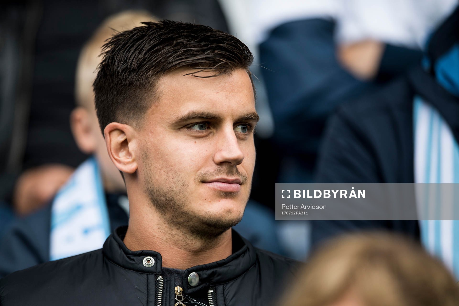Malmö FFs Alexander Jeremejeff på läktaren