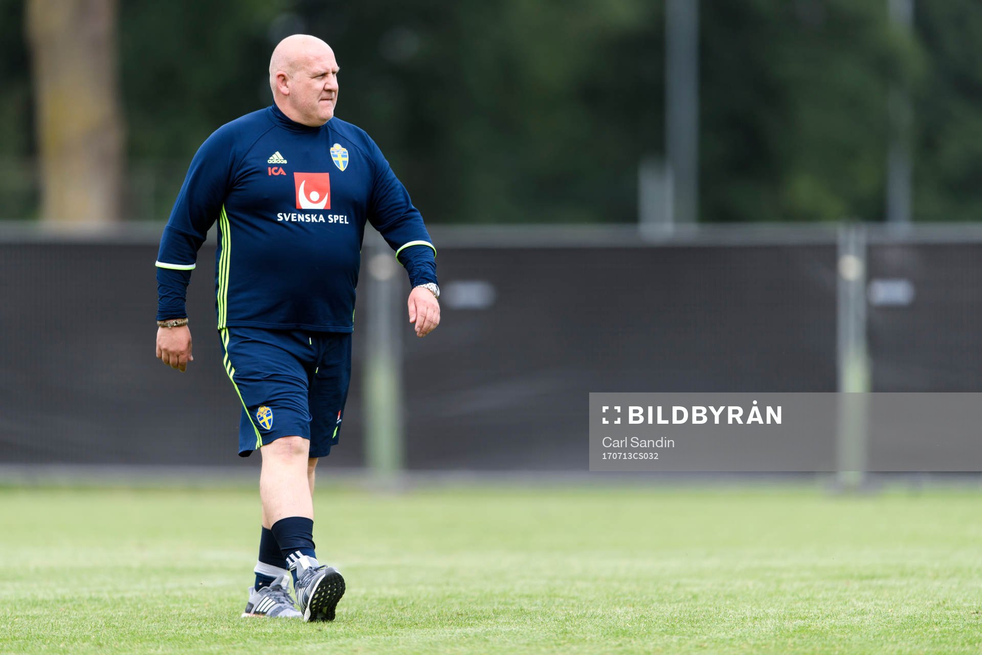 Per Samuelsson, säkerhetsansvarig, under en träning med det svenska landslaget i fotboll den 13 juli 2017 i Arnhem.