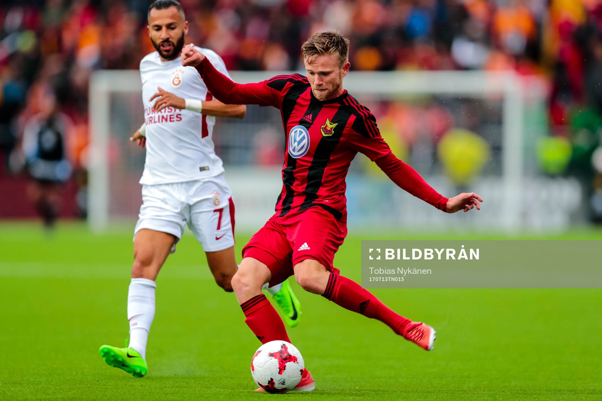 Östersunds Dennis Widgren och Galatasarays Yasin Özetkin