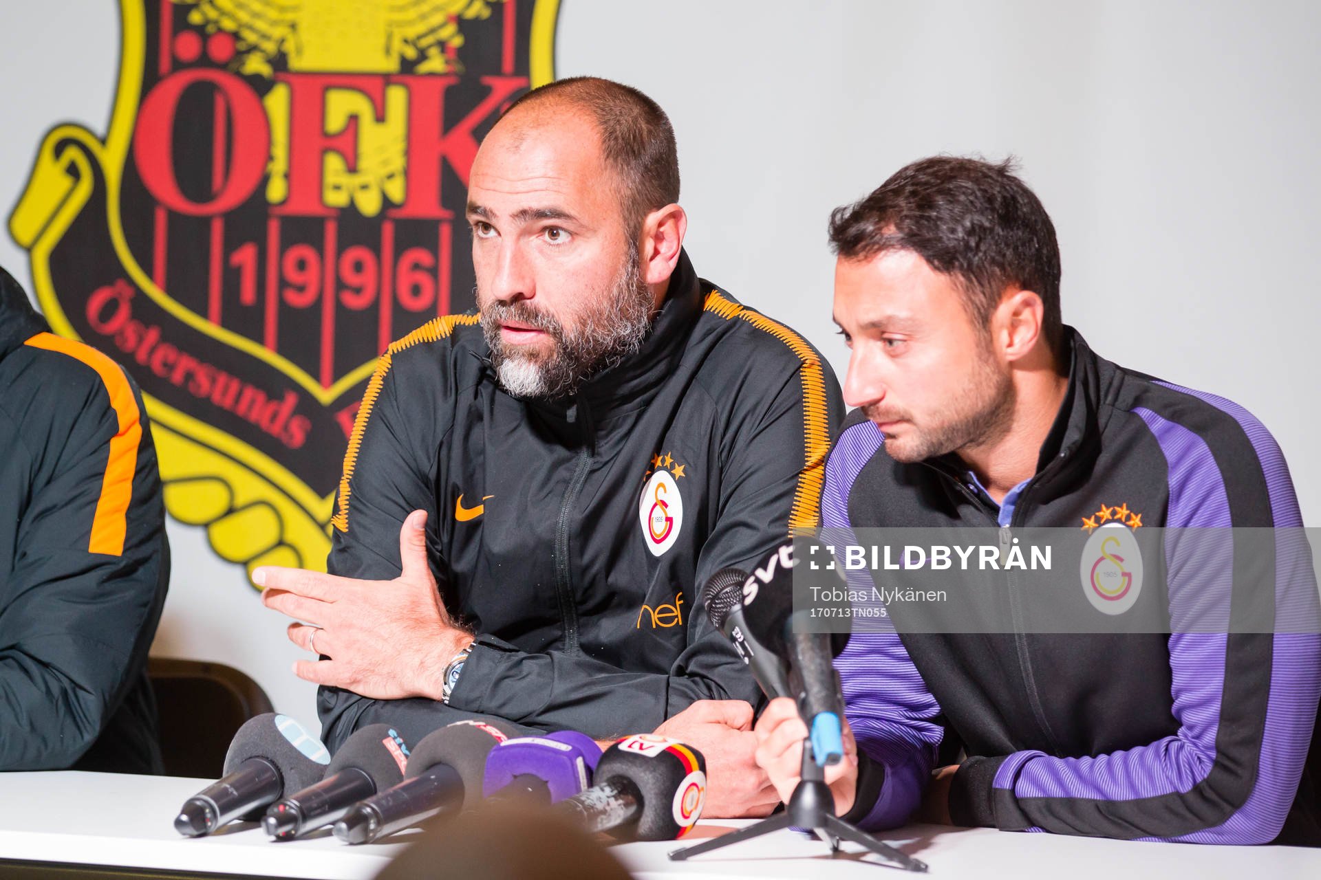 galatasarays tränare Igor Tudor på presskonferens