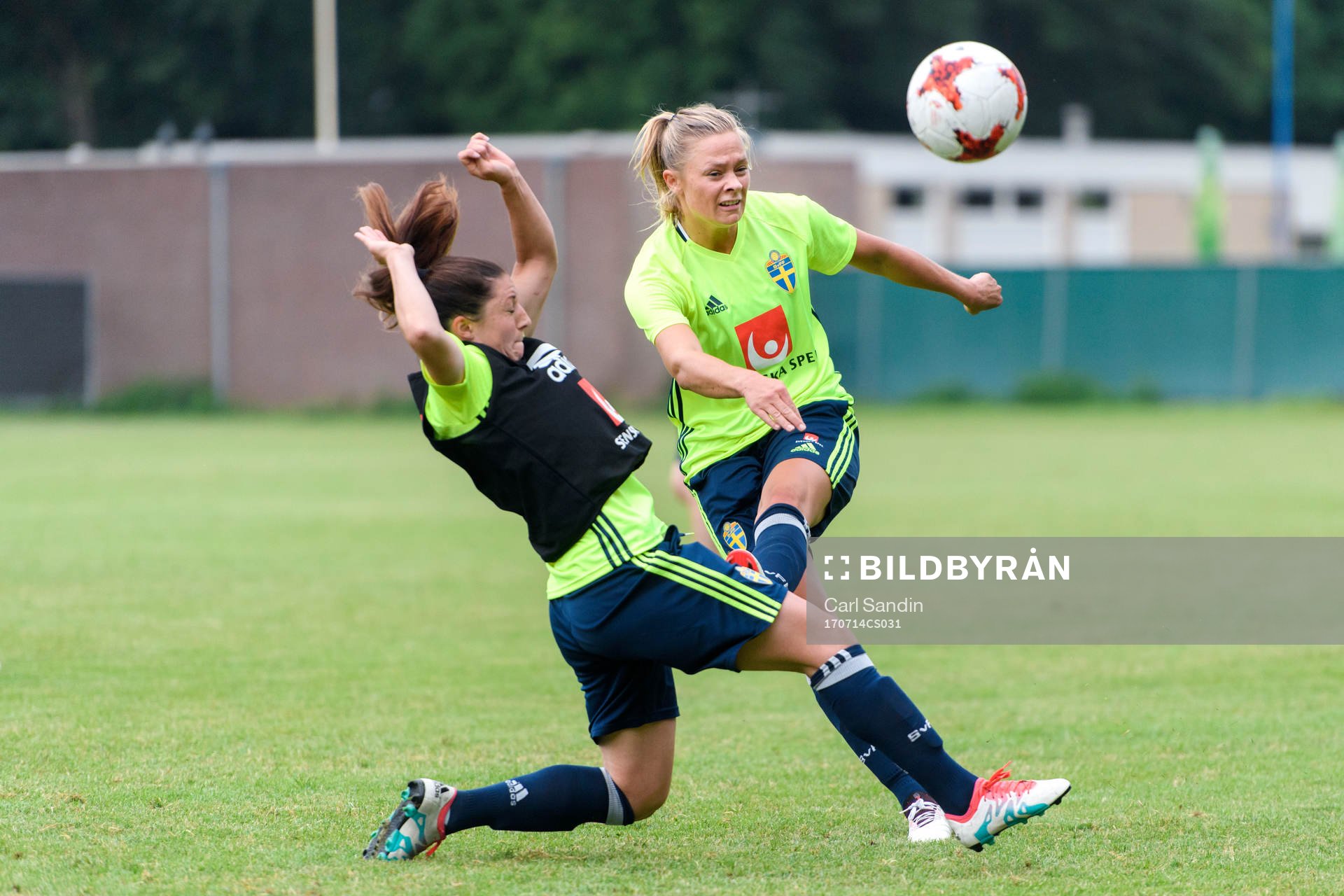 Josefin Johansson och Fridolina Rolfö