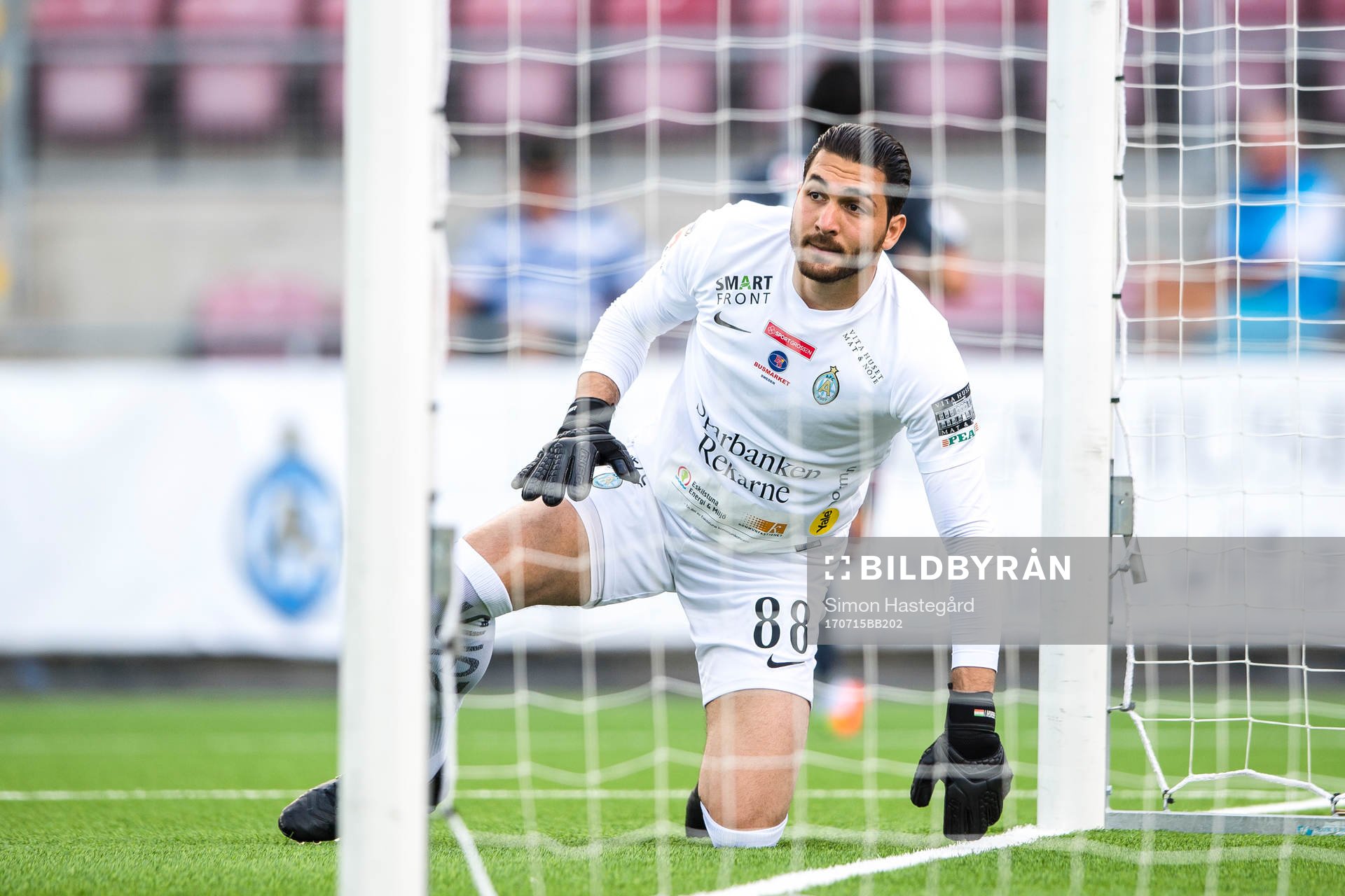 AFC Eskilstunas Målvakt Alireza Haghighi deppar