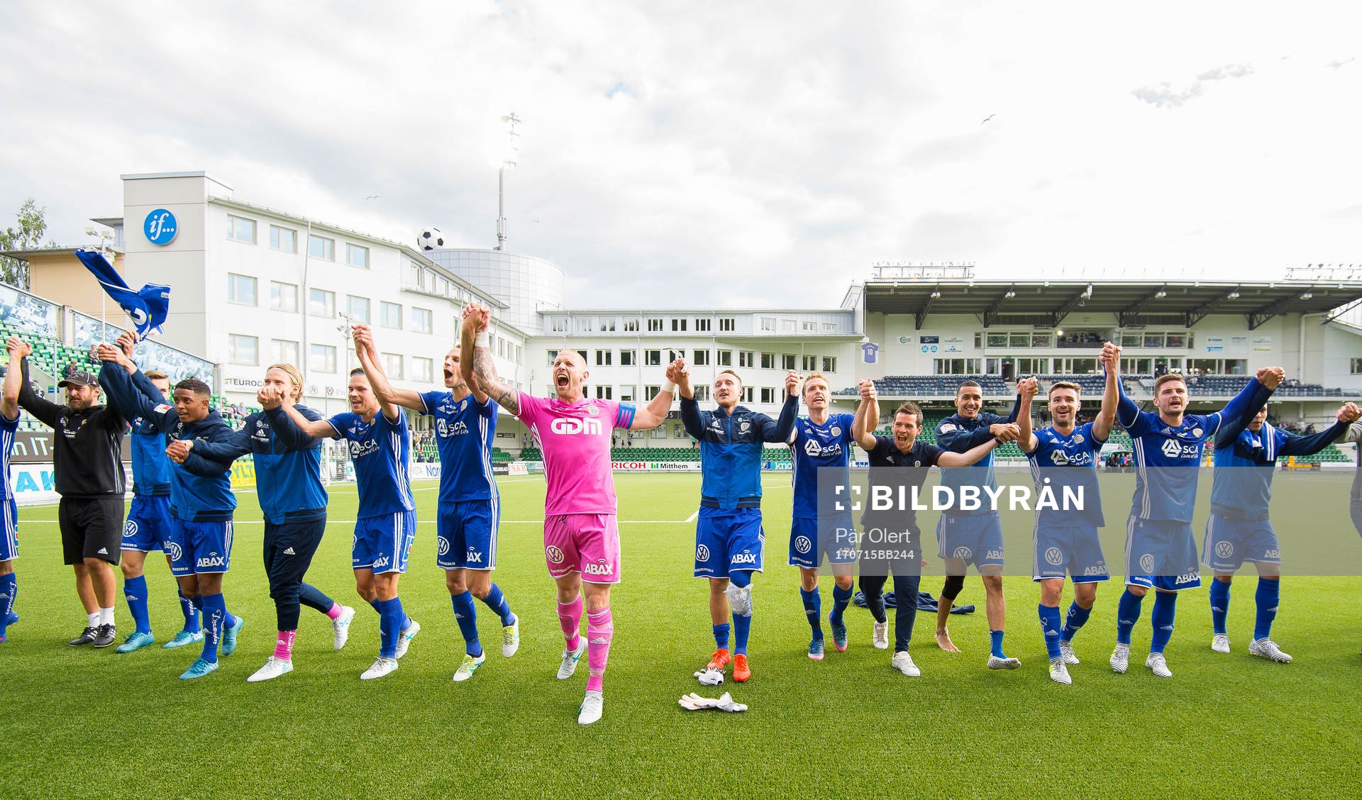 Sundsvalls spelare jublar