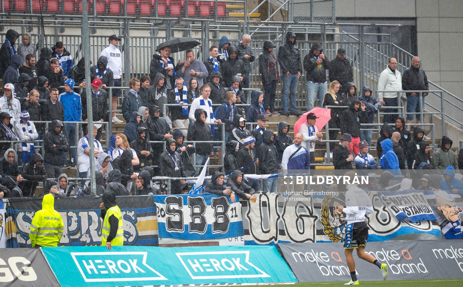 Spöregn över IFK Göteborgs supportrar