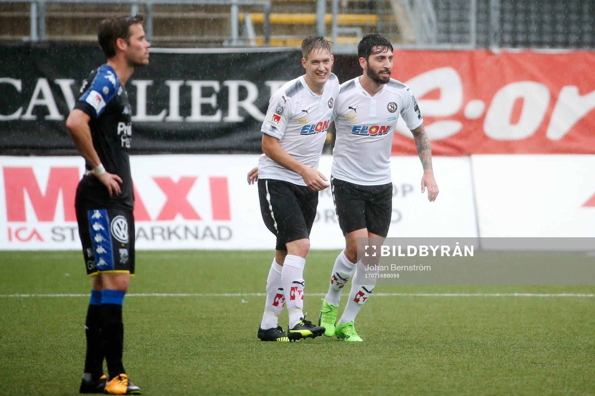 IFK Göteborgs Emil Salomonsson deppar medan Örebros Nahir