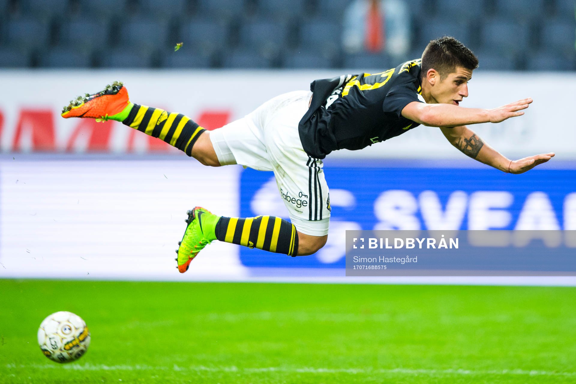 s Nicolas Marcelo Stefanelli faller