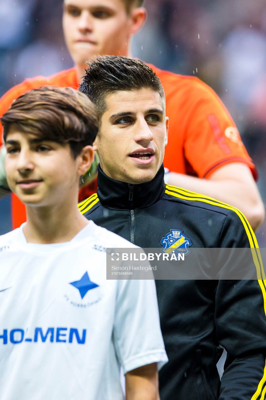 s Nicolas Marcelo Stefanelli före  fotbollsmatchen i