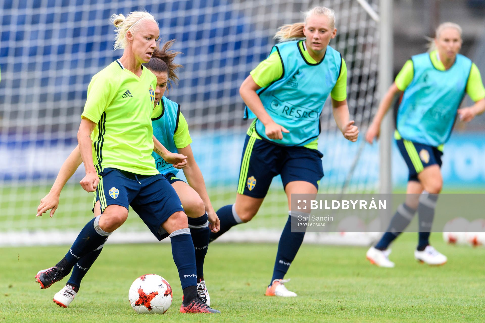 Caroline Seger och Stina Blackstenius