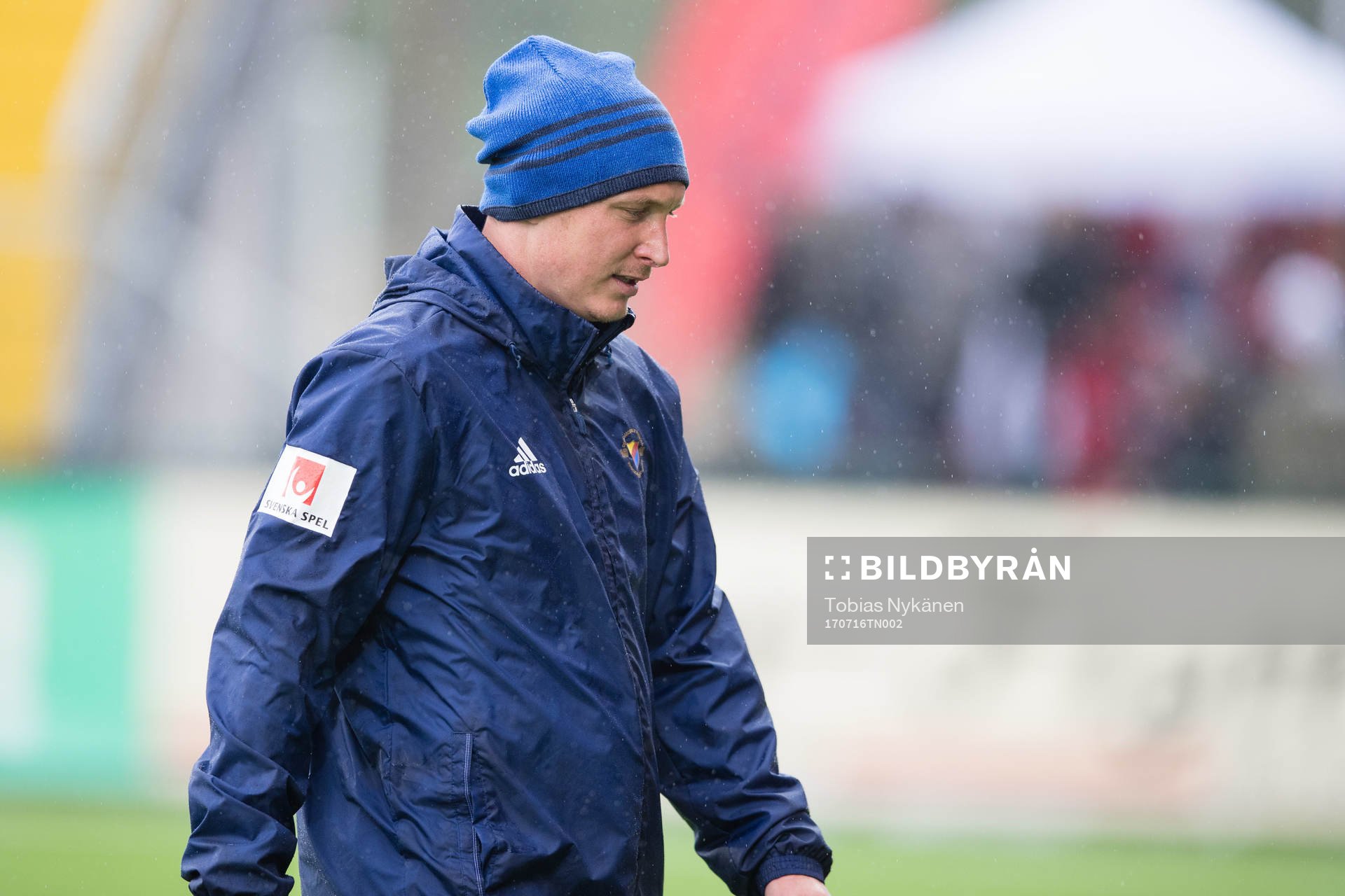 Djurgårdens Kim Källström värmer upp