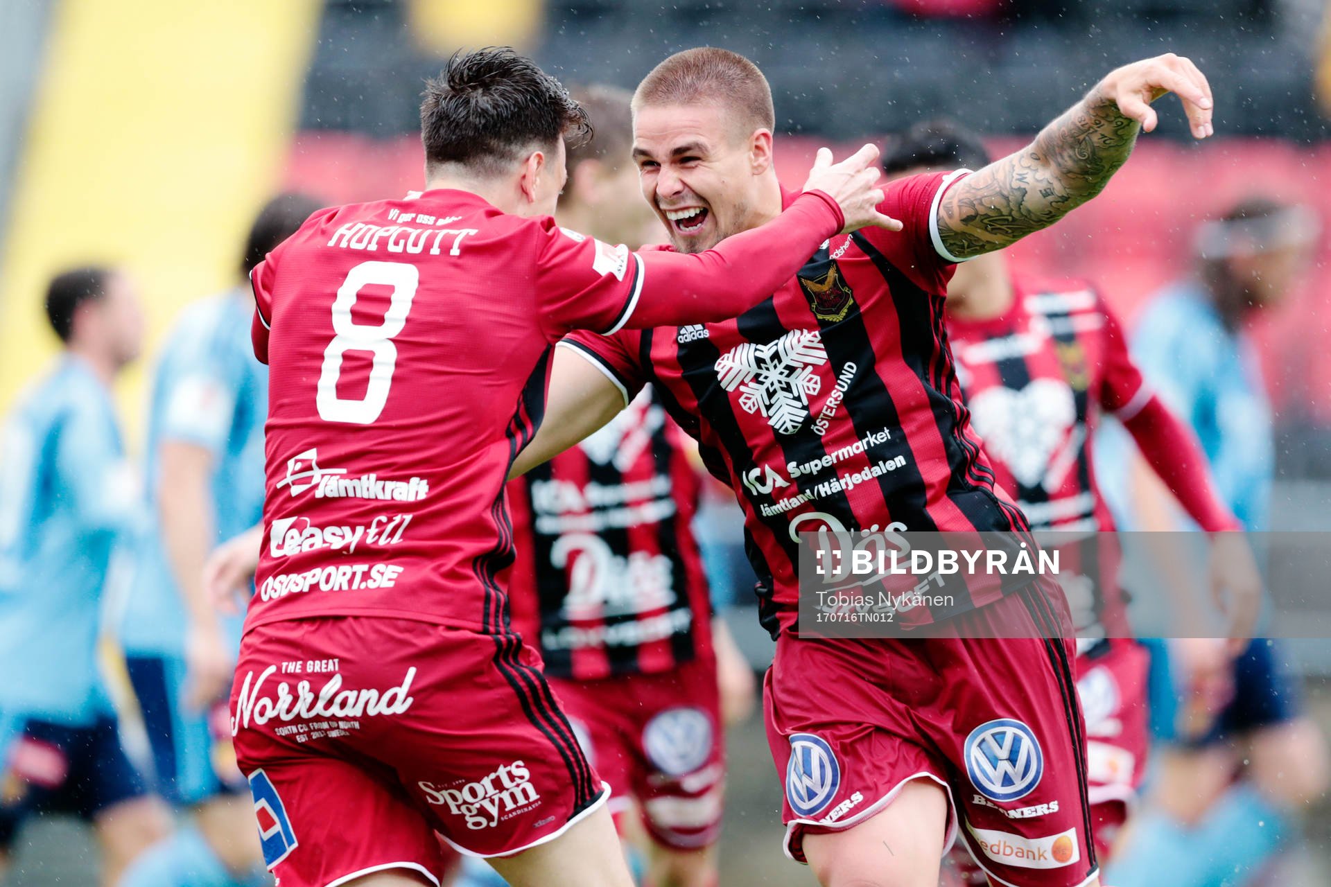 Östersunds Jamie Hopcutt jublar