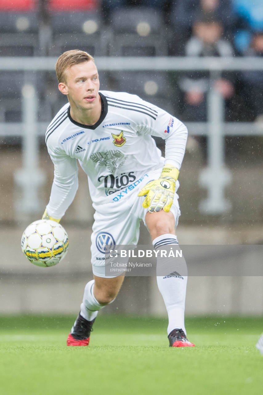 Östersunds målvakt Andreas Andersson