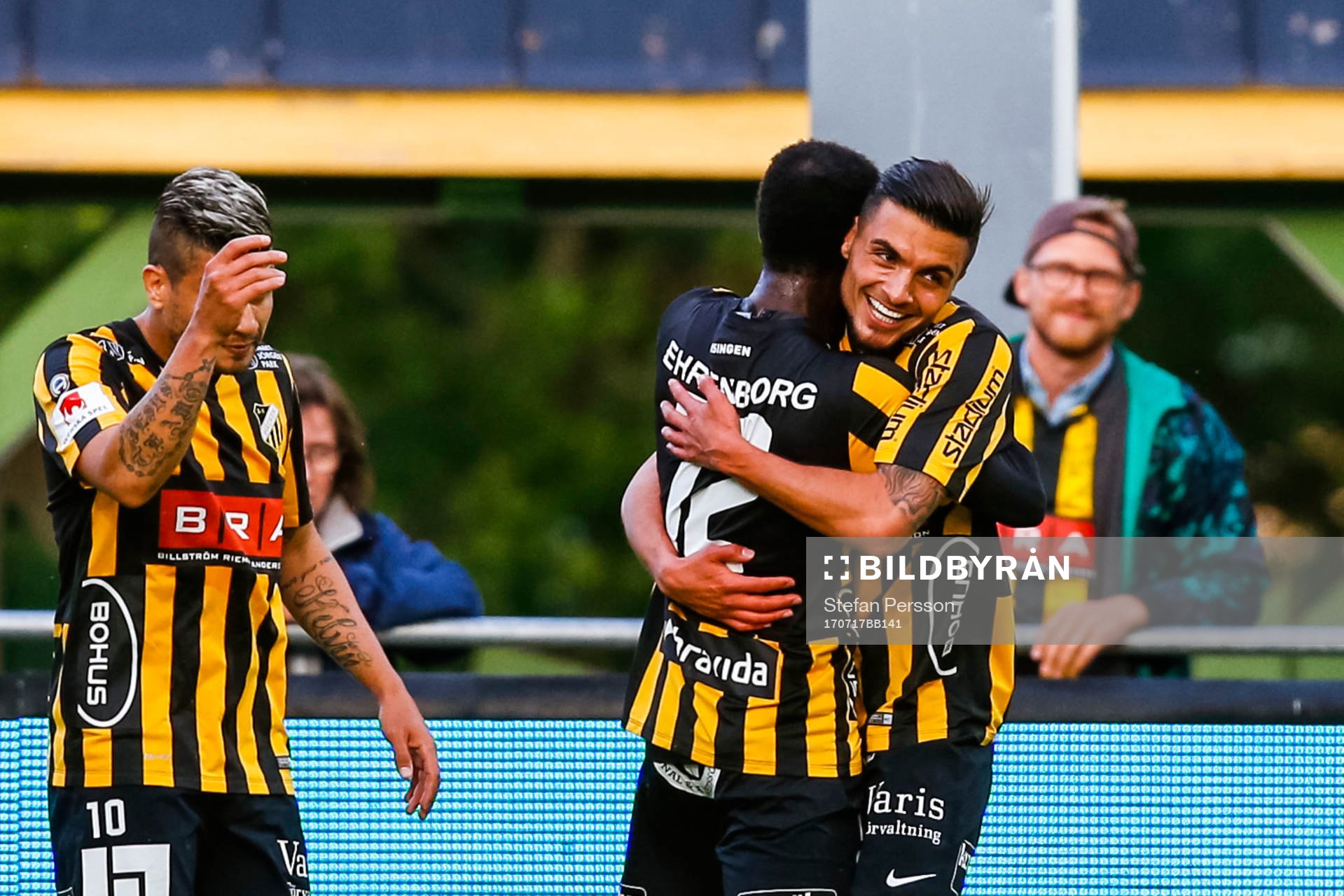 Häckens Ahmad Yasin jublar
