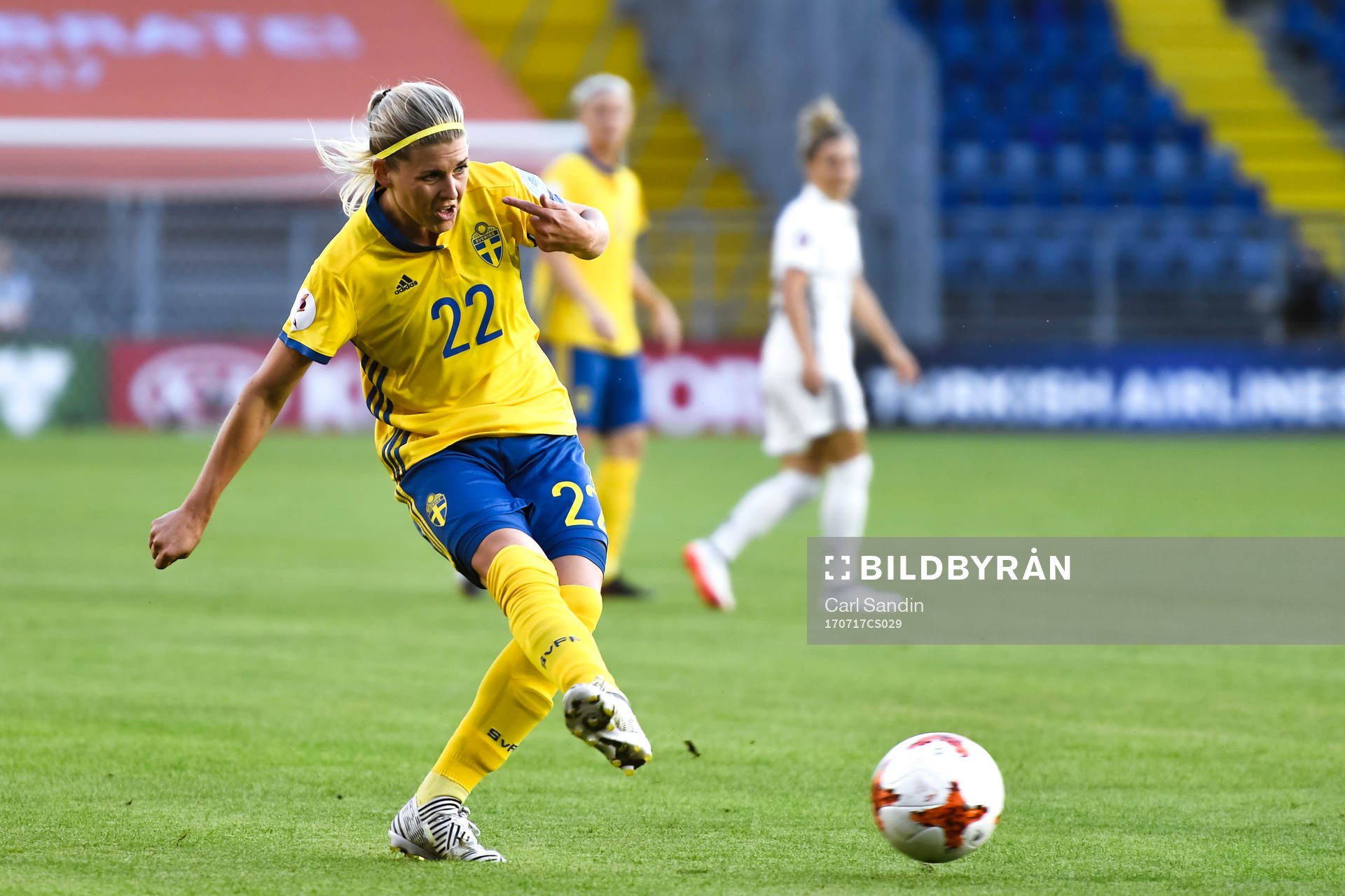 Sveriges Olivia Schough  i fotbollsmatchen mellan Tyskland