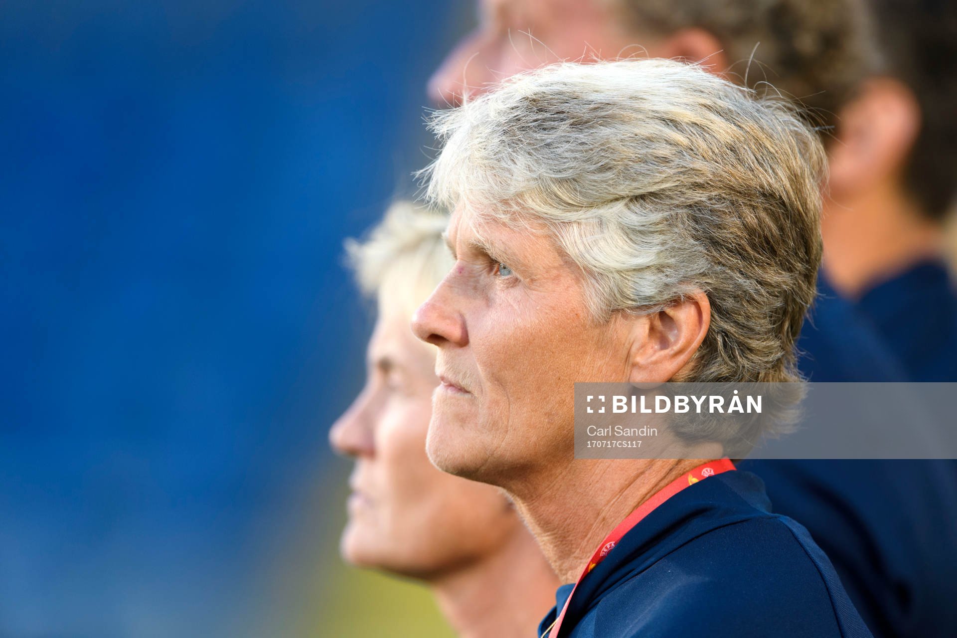 Sveriges förbundskapten Pia Sundhage innan fotbollsmatchen