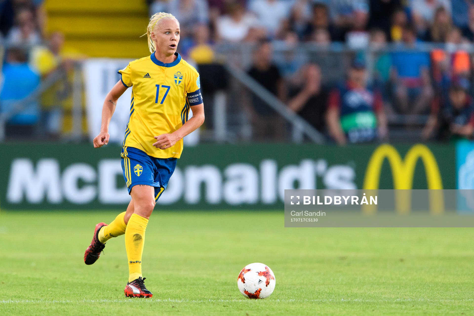 Sveriges Caroline Seger i fotbollsmatchen mellan Tyskland och Sverige under fotbolls-EM den 17 juli 2017 i Breda.