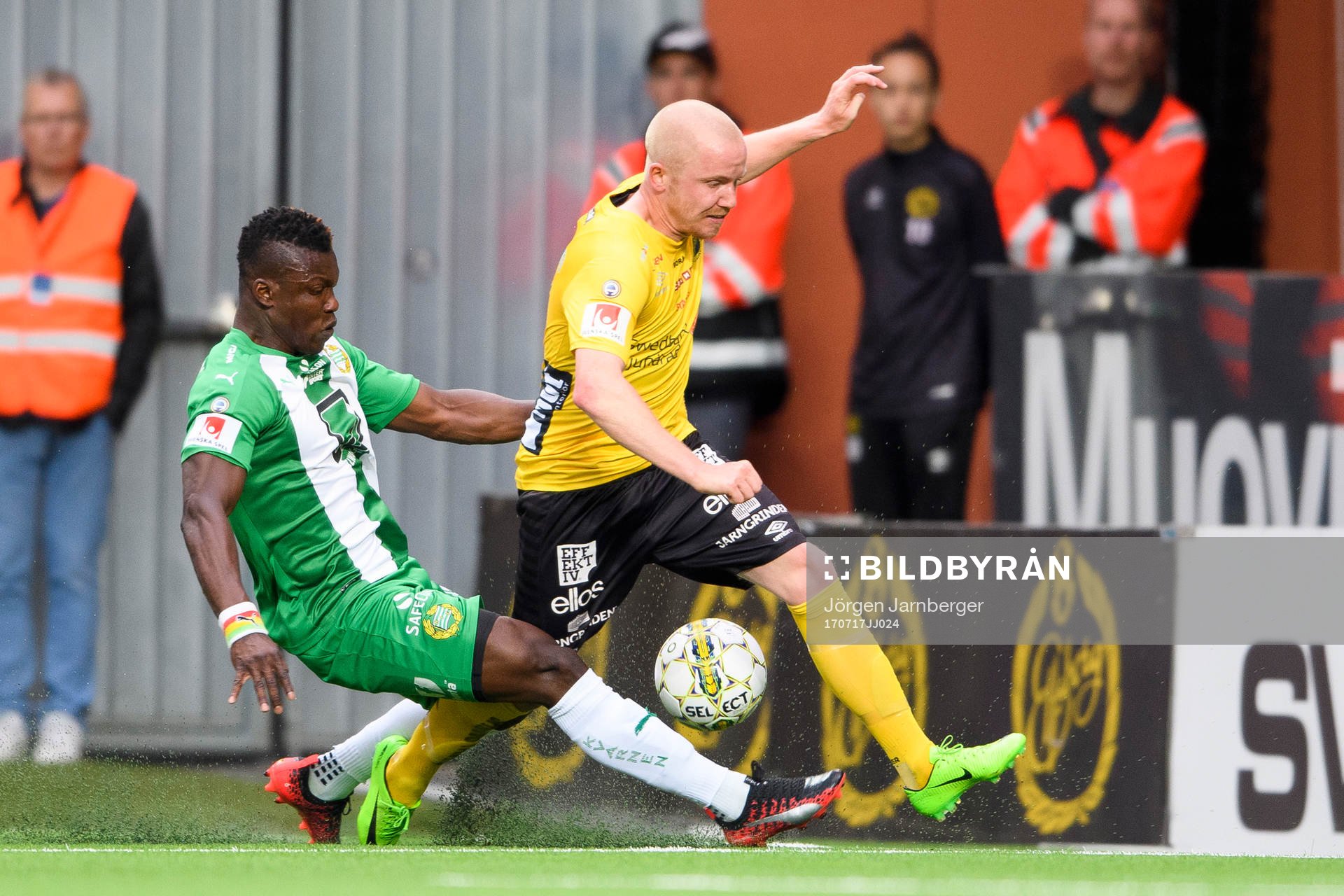 Elfsborgs Simon Lundevall och Hammarbys Joseph Aidoo