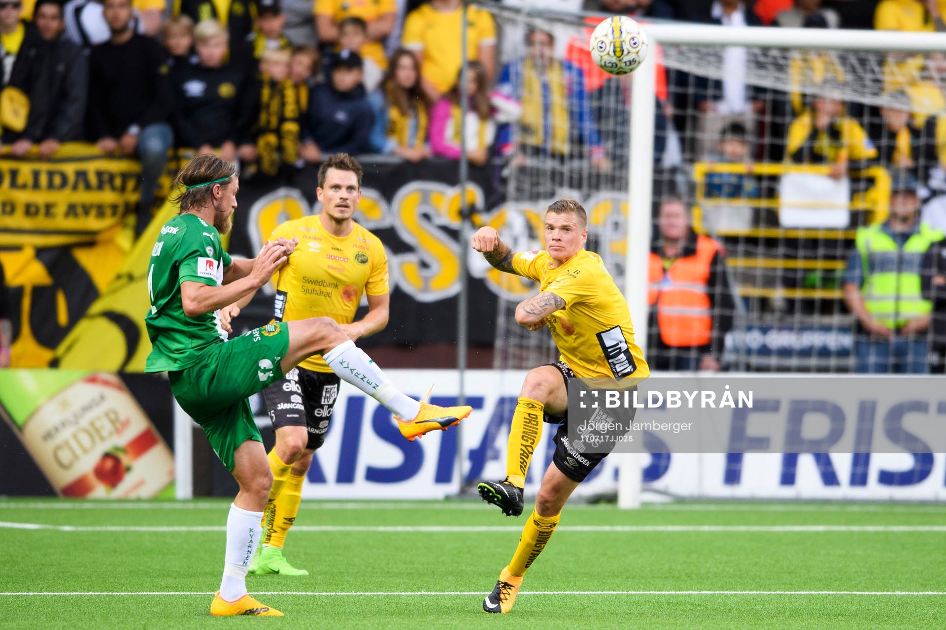 Elfsborgs Samuel Holmén och Hammarbys Björn Paulsen