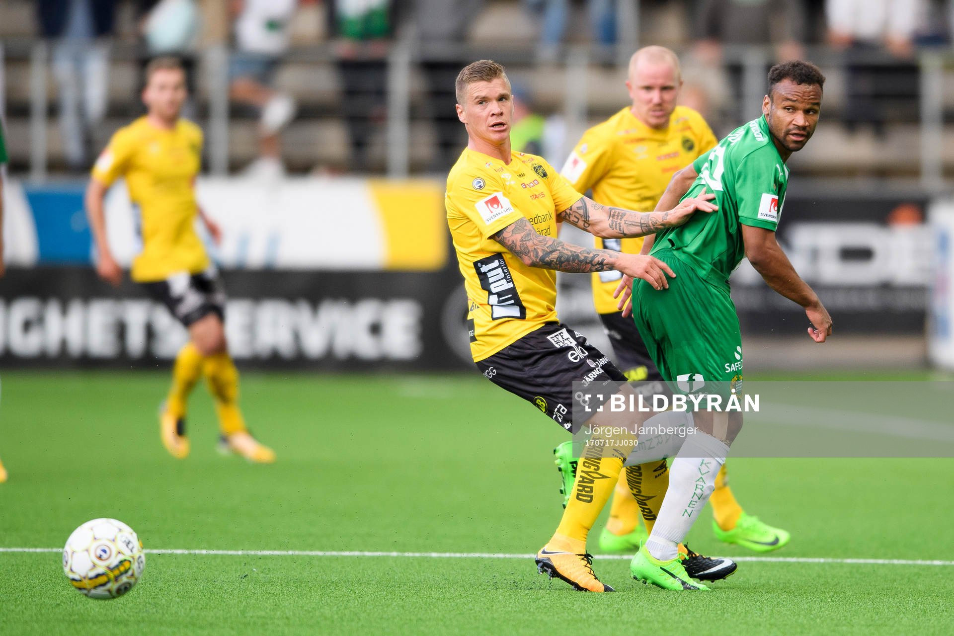Hammarbys Serge-Junior Martinsson Ngouali och Elfsborgs