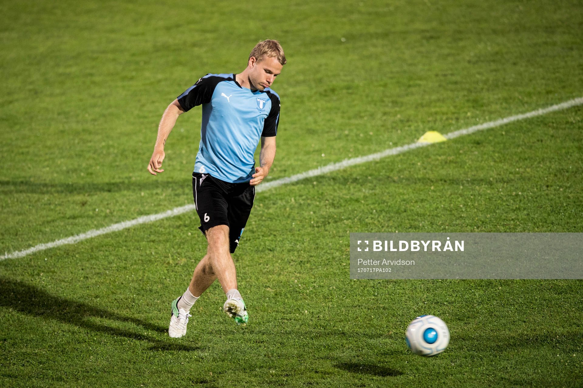 Malmö FFs Oscar Lewicki