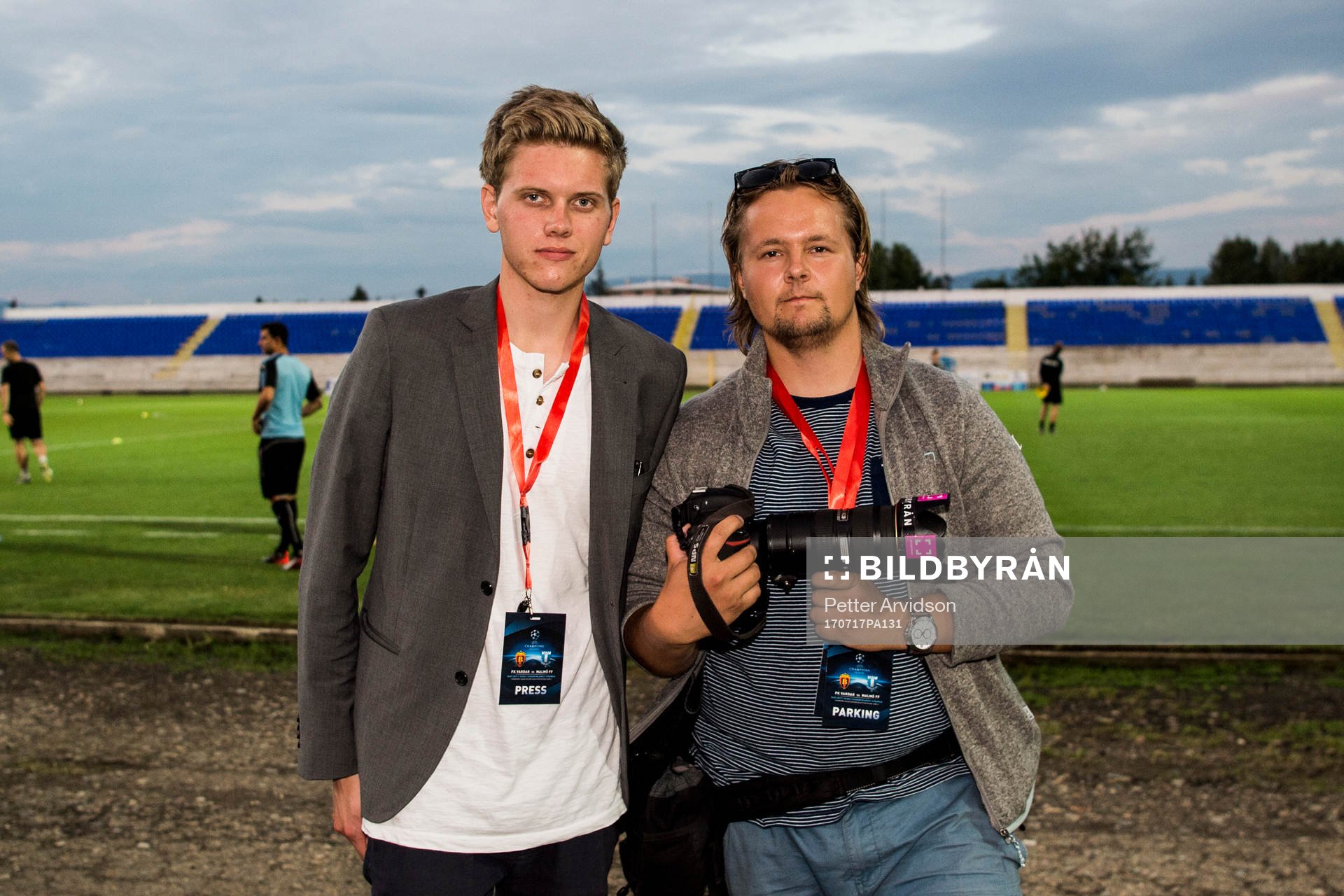 Sydsvenskans reporter Johan Åkesson och Bildbyråns