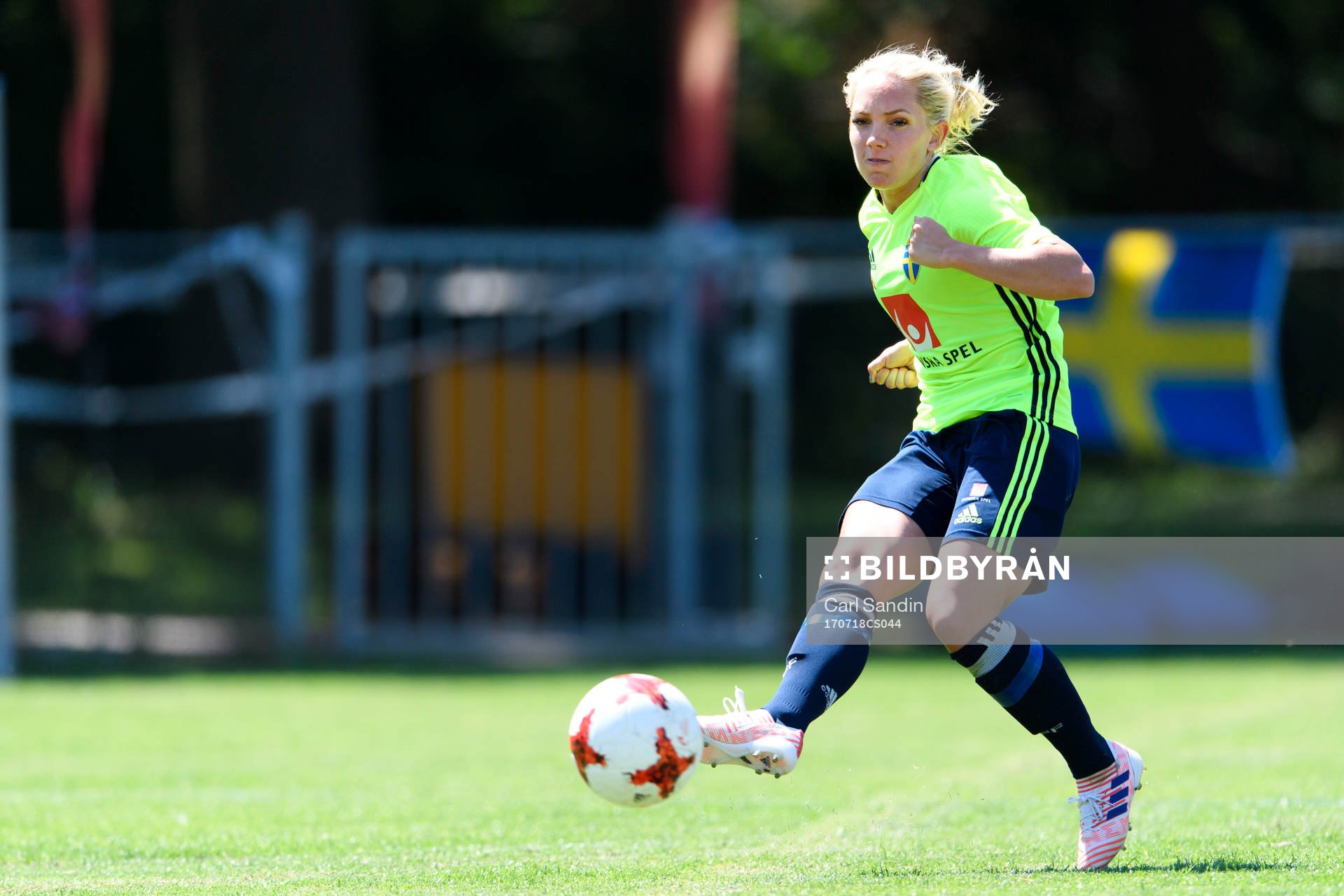 Elin Rubensson på en träning med det svenska landslaget