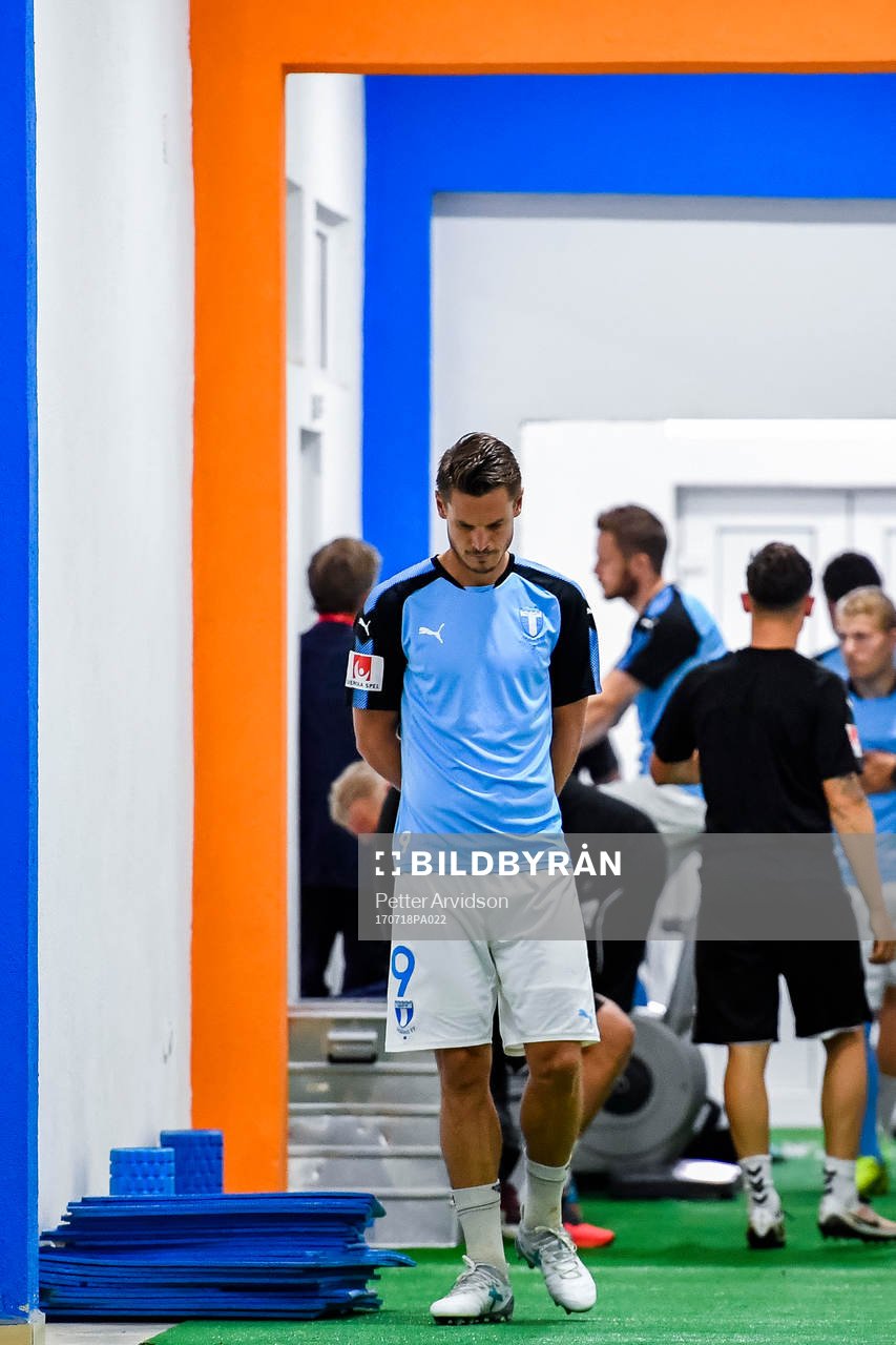Malmö FFs Markus Rosenberg före en fotbollsmatch mellan