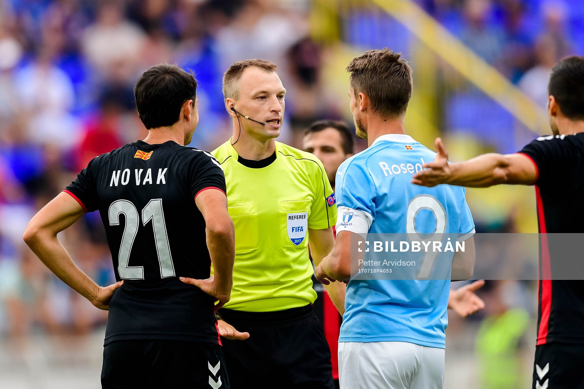 Malmö FFs Markus Rosenberg och Vardars Evgenij Novak i