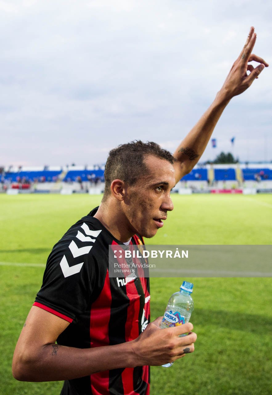 Vardars Huan Felipe Ribeiro jublar efter fotbollsmatchen mellan Vardar och Malmö FF i kvalet till Champions League den 18 juli 2017 i Strumica.