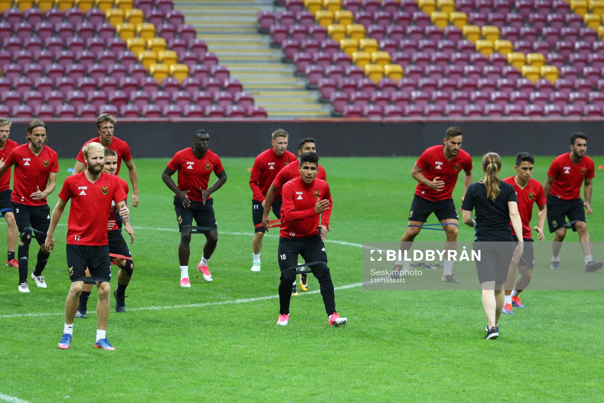 Östersunds Curtis Edwards, Hosam Aiesh och lagkamrater