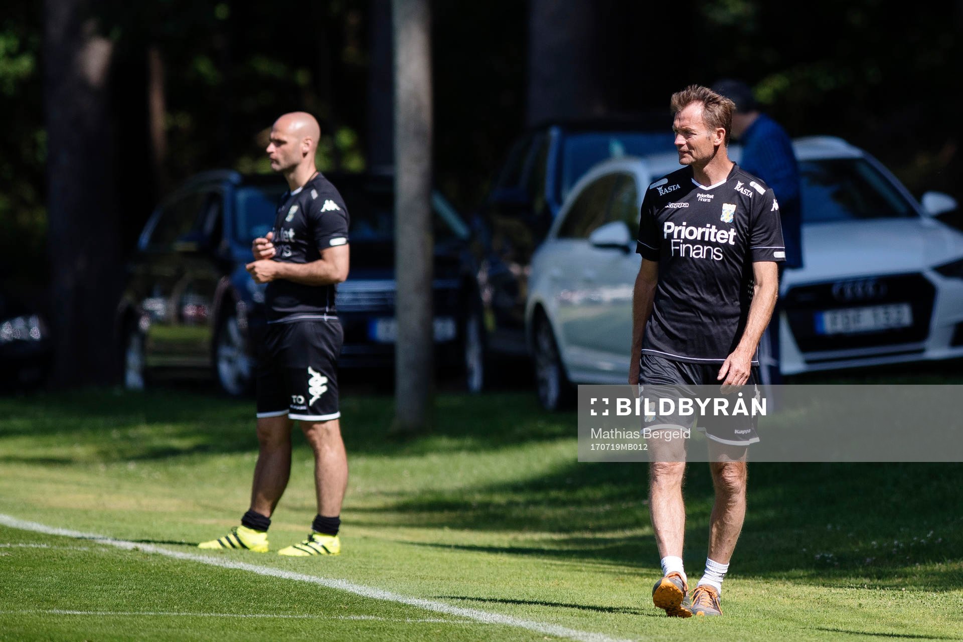 U-lagstränaren Thomas Olsson och assisterande tränare