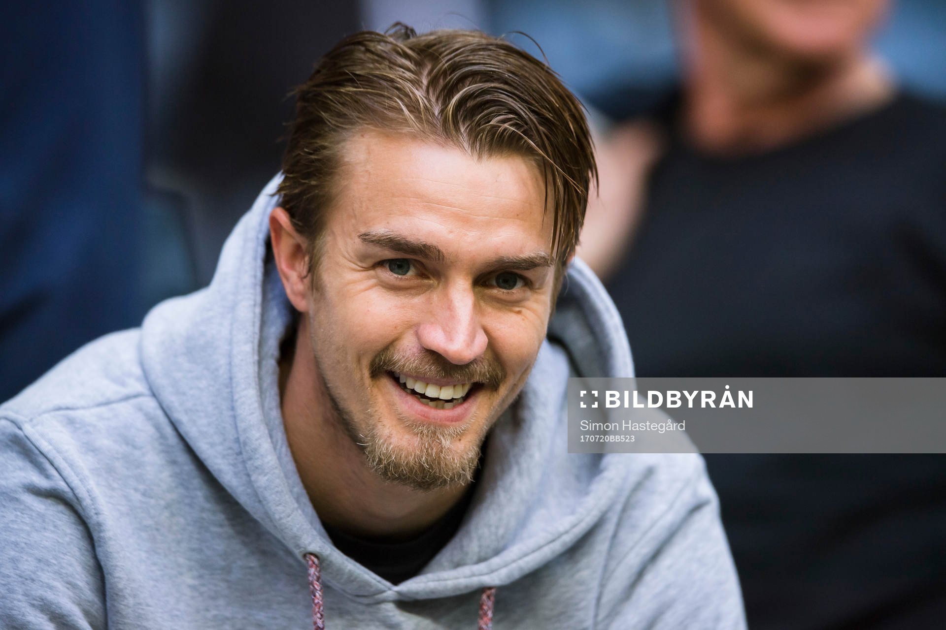 s Rasmus Lindkvist före fotbollsmatchen i kvalet till