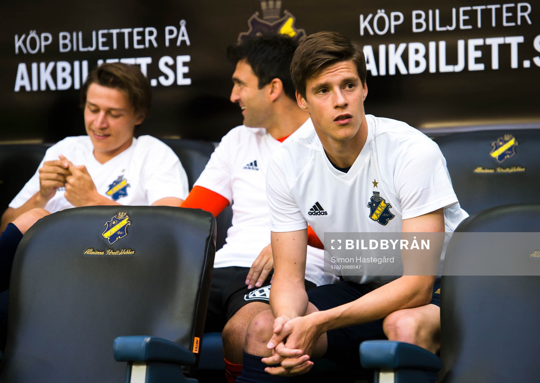 s Sauli Väisänen före fotbollsmatchen i kvalet till