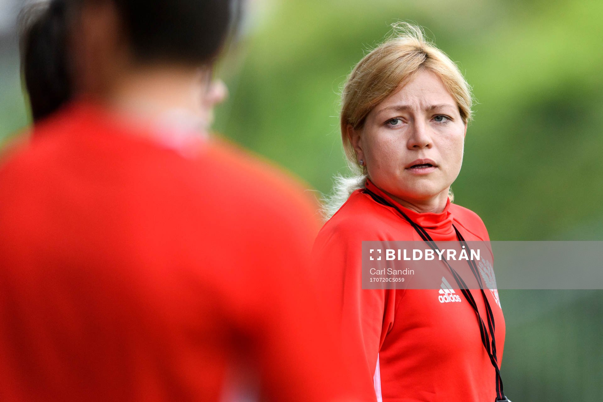 Förbundskapten Jelena Fomina på en träning med det ryska