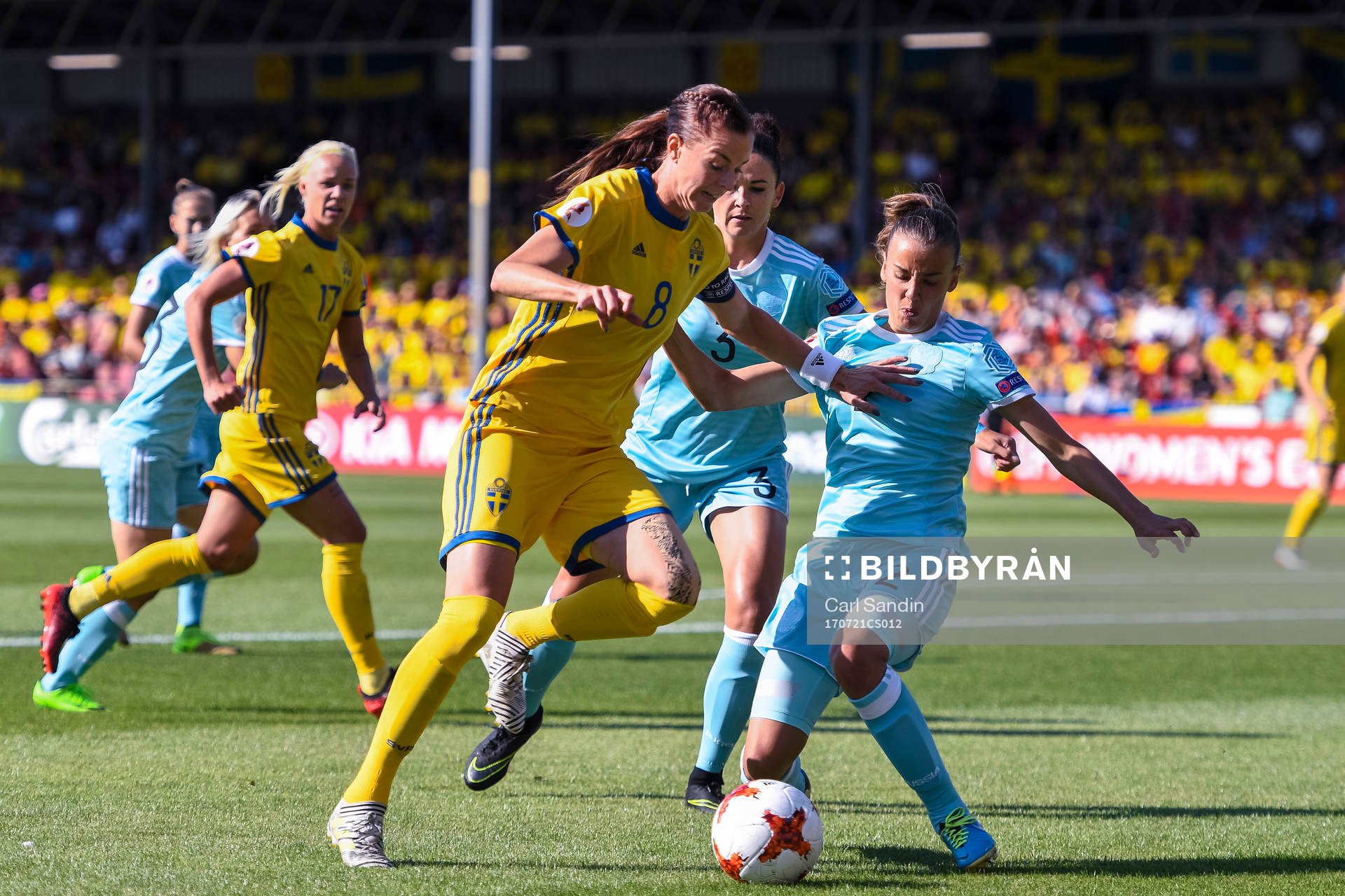 Sveriges Lotta Schelin och Rysslands Natalja Solodkaja i